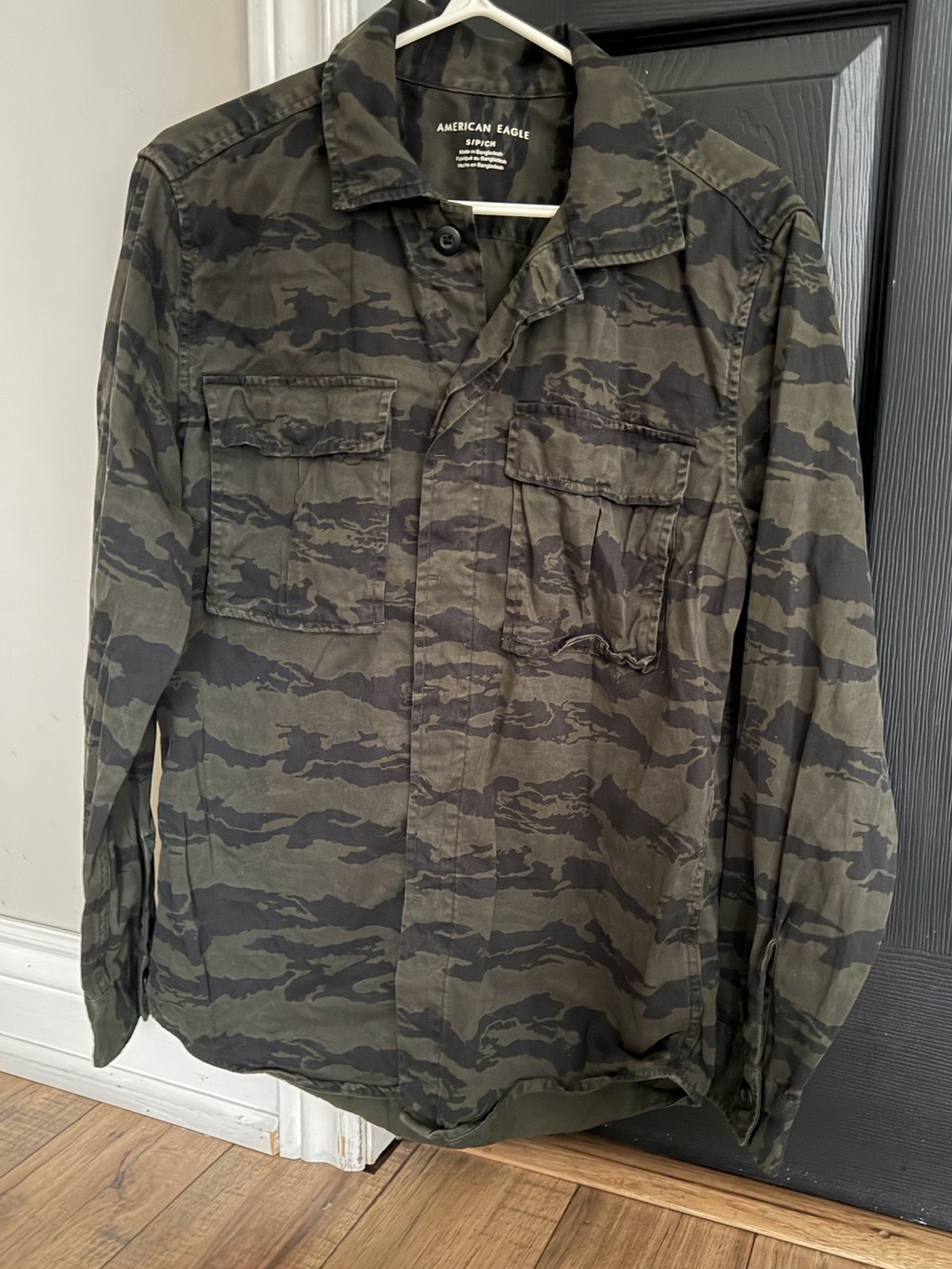 American Eagle Men’s Camo Utility Button-Up Shirt Size Small 3 for $30